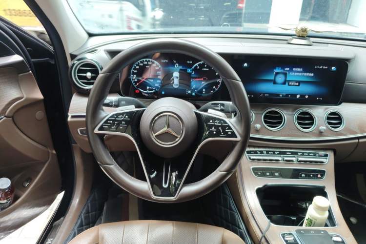 Used Mercedes-Benz E-Class 2022 Revised Version E 300 L Fashion Edition Steering Wheel