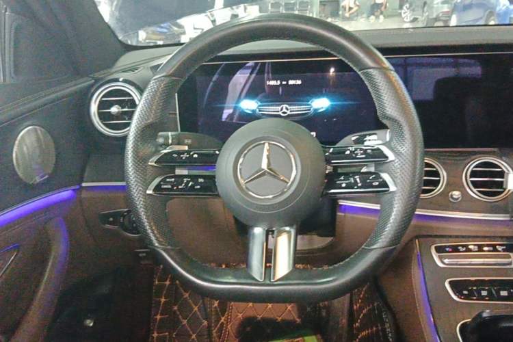 Used Mercedes-Benz E-Class 2022 Second Facelift E 300 L Sport Luxury Edition Steering Wheel