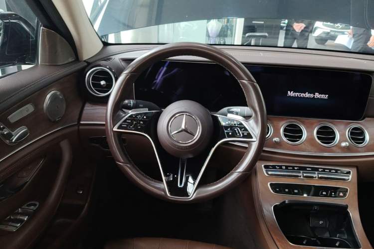 Used Mercedes-Benz E-Class 2022 E 260 L Steering Wheel