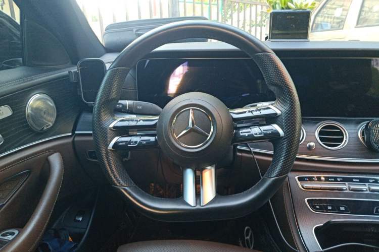 Used Mercedes-Benz E-Class 2022 Revised E 300 L Sporty and Stylish Edition Steering Wheel