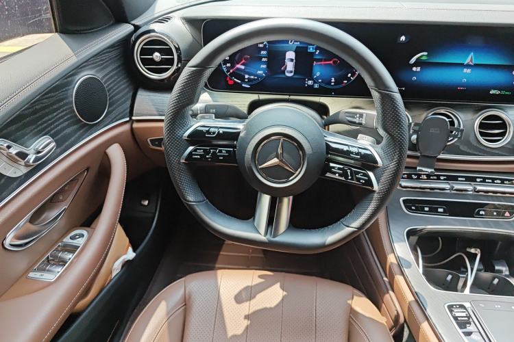 Used Mercedes-Benz E-Class 2022 E 260 Stylish Sports Edition Steering Wheel