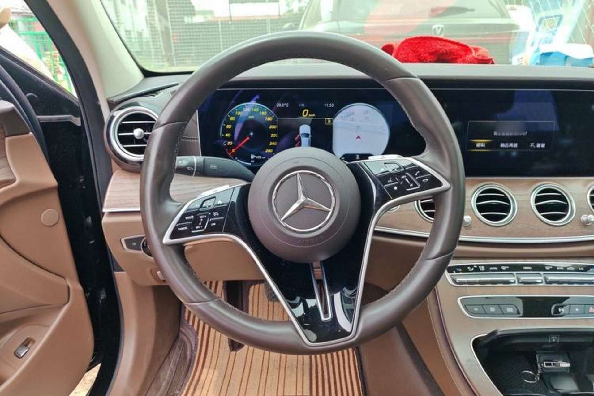 Used Mercedes-Benz E-Class 2022 Revised Version E 300 L Luxury Edition Steering Wheel