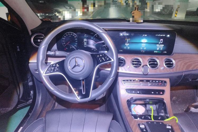 Used Mercedes-Benz E-Class 2022 Updated E 300 L Stylish Edition Steering Wheel