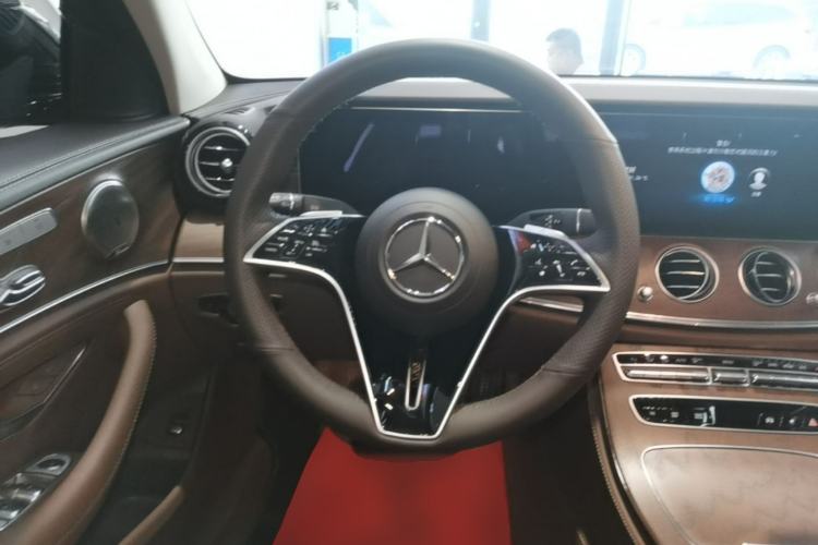 Used Mercedes-Benz E-Class 2022 Revised Version E 300 L Fashion Edition Steering Wheel