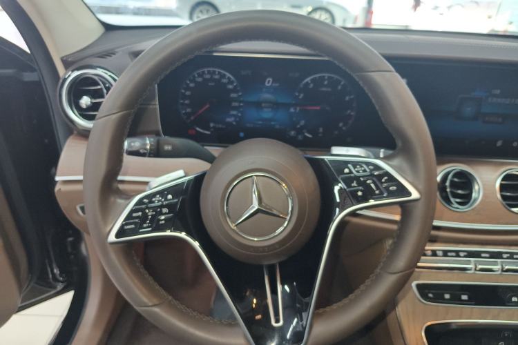 Used Mercedes-Benz E-Class 2022 Second Facelift E 300 L Luxury Edition Steering Wheel