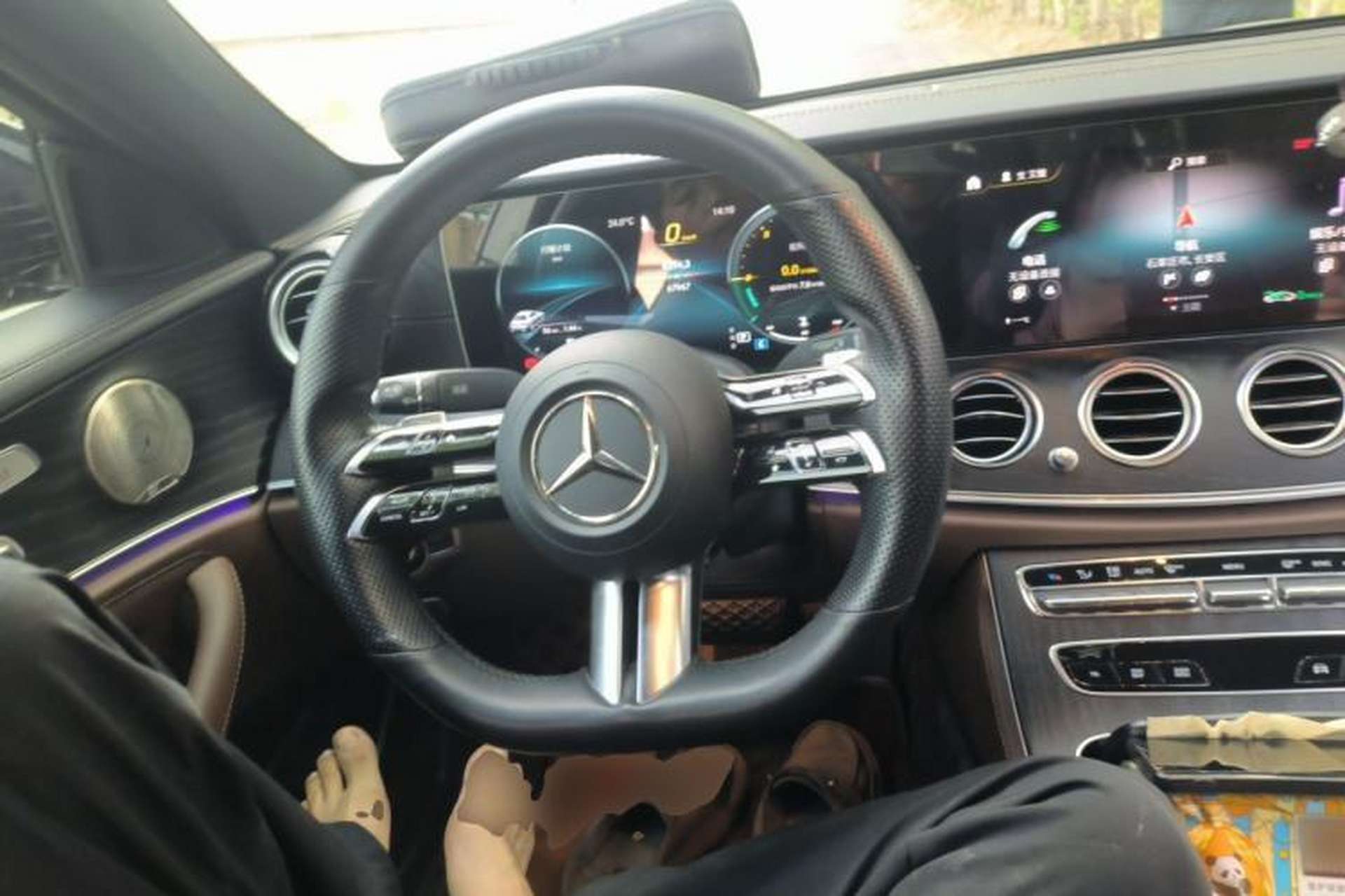 Used Mercedes-Benz E-Class 2022 Second Facelift E 300 L Sport Luxury Edition Steering Wheel