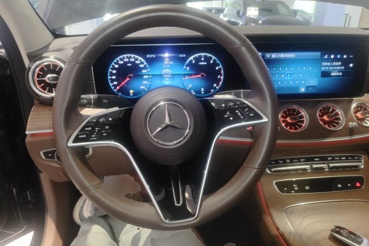 Used Mercedes-Benz E-Class 2022 Revised Version E 300 L Fashion Edition Steering Wheel