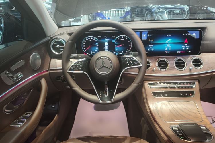 Used Mercedes-Benz E-Class 2022 Revised Version E 300 L Fashion Edition Steering Wheel