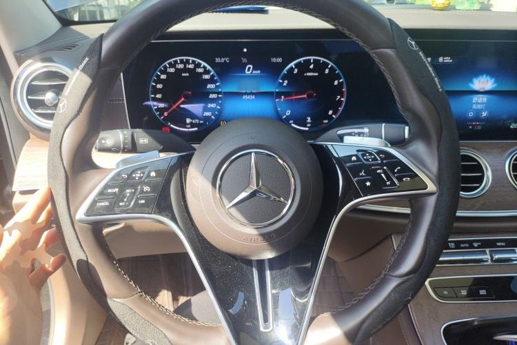 Used Mercedes-Benz E-Class 2022 Updated E 300 L Stylish Edition Steering Wheel
