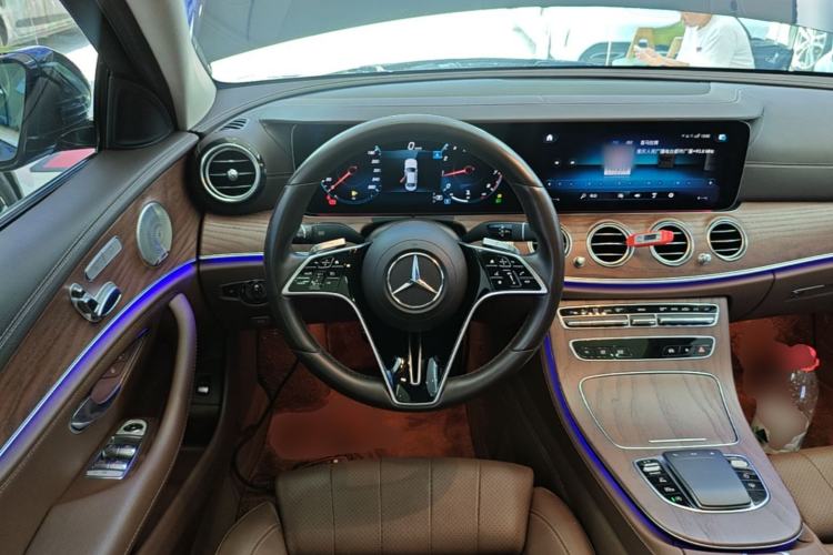 Used Mercedes-Benz E-Class 2022 Second Facelift E 300 L Luxury Edition Steering Wheel