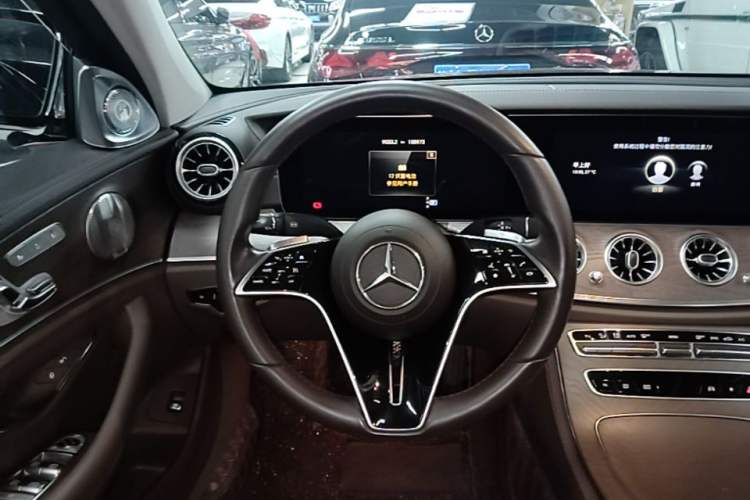 Used Mercedes-Benz E-Class 2022 E 300 L Luxury Model Steering Wheel