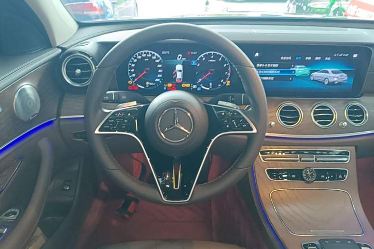 Used Mercedes-Benz E-Class 2022 Revised Version E 300 L Luxury Edition Steering Wheel