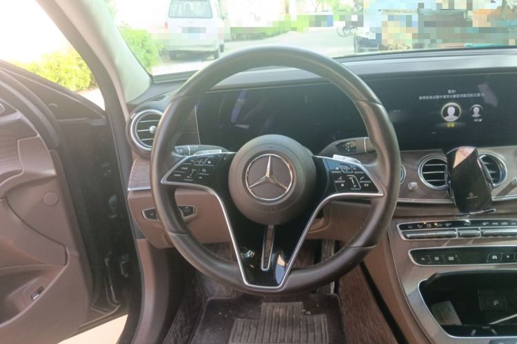 Used Mercedes-Benz E-Class 2022 Revised Version E 300 L Luxury Edition Steering Wheel