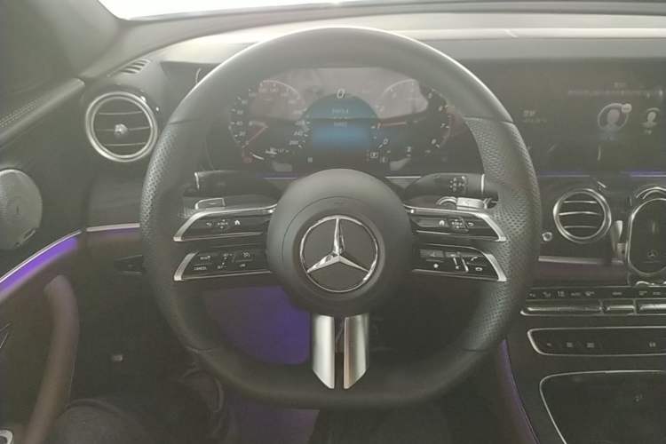Used Mercedes-Benz E-Class 2022 Revised E 300 L Sport Luxury Edition Steering Wheel