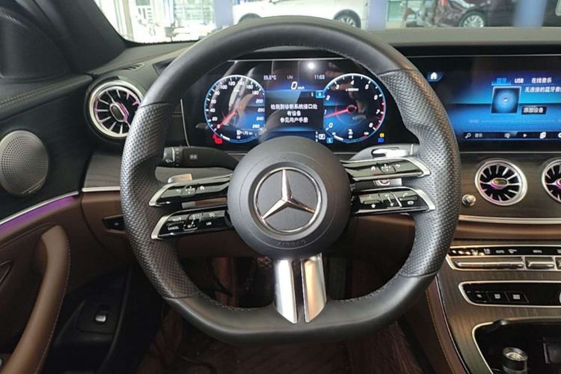 Used Mercedes-Benz E-Class 2022 Second Facelift E 300 L Sporty and Stylish Edition Steering Wheel