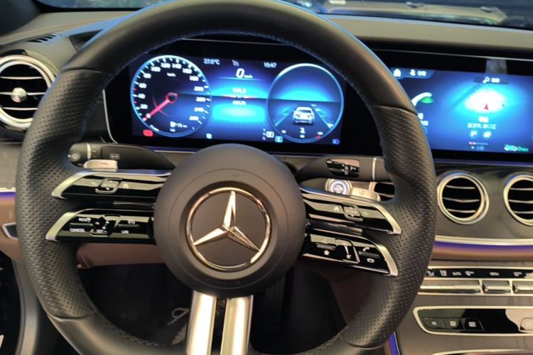 Used Mercedes-Benz E-Class 2022 Revised E 300 L Sport Luxury Edition Steering Wheel