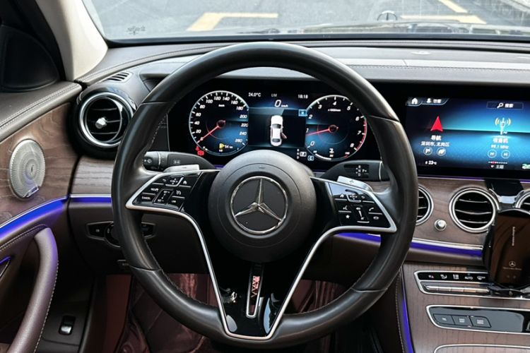 Used Mercedes-Benz E-Class 2022 Revised Version E 300 L Luxury Edition Steering Wheel