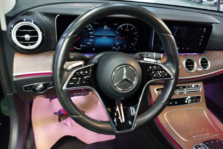 Used Mercedes-Benz E-Class 2022 Updated E 300 L Stylish Edition Steering Wheel