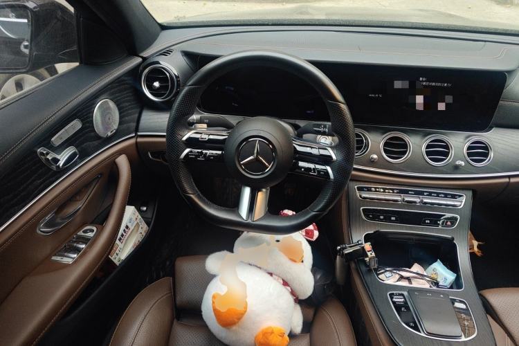 Used Mercedes-Benz E-Class 2022 Revised E 300 L Sport Luxury Edition Steering Wheel