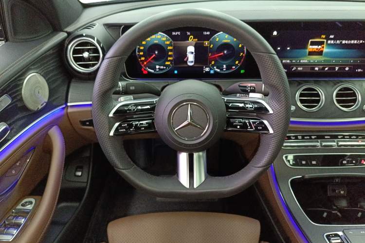 Used Mercedes-Benz E-Class 2022 Second Facelift E 300 L Sport Luxury Edition Steering Wheel