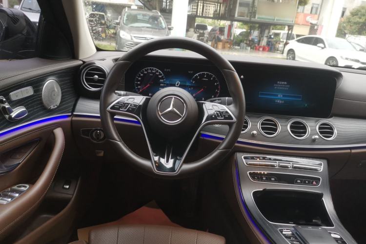 Used Mercedes-Benz E-Class 2022 Second Facelift E 300 L Luxury Edition Steering Wheel