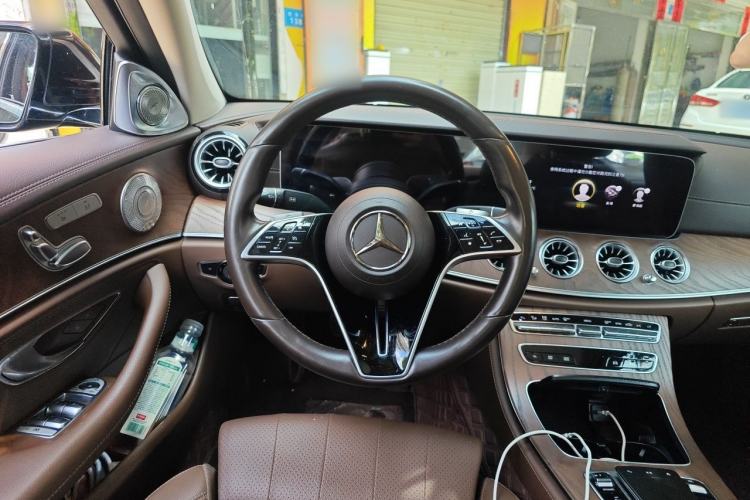 Used Mercedes-Benz E-Class 2022 Updated E 300 L Luxury Edition Steering Wheel