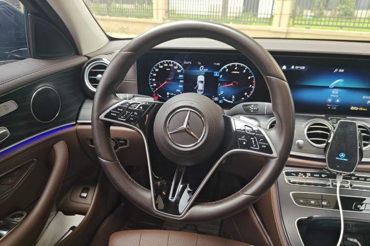 Used Mercedes-Benz E-Class 2022 Updated E 300 L Stylish Edition Steering Wheel