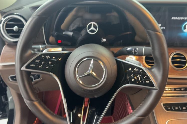 Used Mercedes-Benz E-Class 2022 Second Facelift E 300 L Fashion Edition Steering Wheel