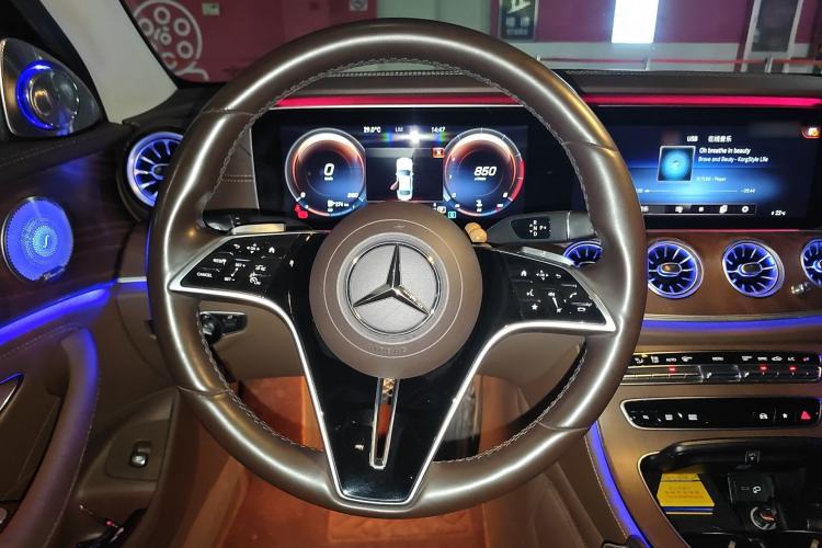 Used Mercedes-Benz E-Class 2022 Updated E 300 L Luxury Edition Steering Wheel
