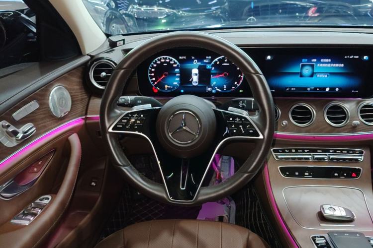 Used Mercedes-Benz E-Class 2022 Revised Version E 300 L Luxury Edition Steering Wheel