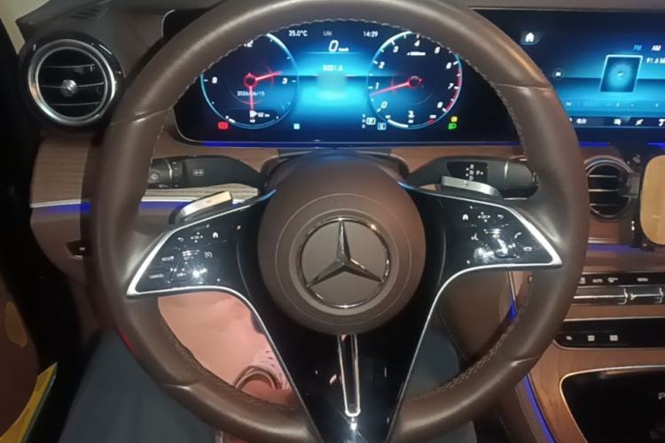 Used Mercedes-Benz E-Class 2022 Second Facelift E 300 L Luxury Edition Steering Wheel