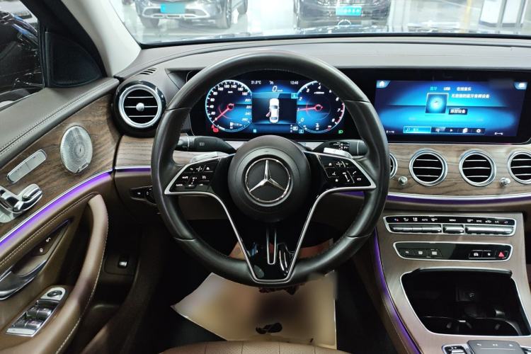 Used Mercedes-Benz E-Class 2022 Revised Version E 300 L Luxury Edition Steering Wheel