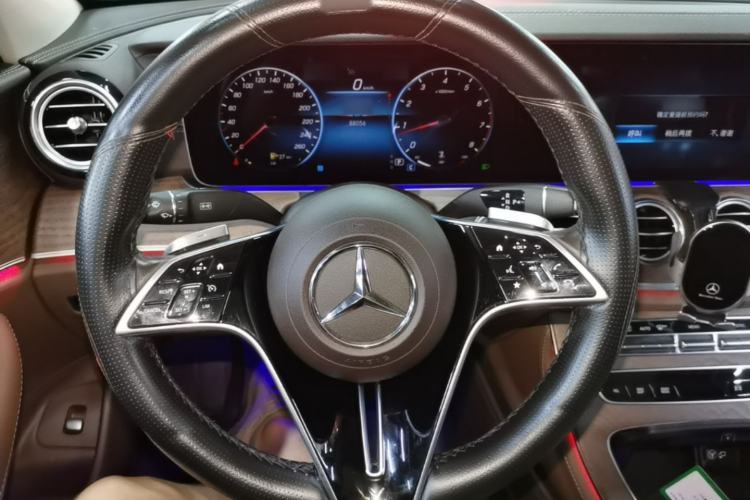 Used Mercedes-Benz E-Class 2022 Updated E 300 L Luxury Edition Steering Wheel
