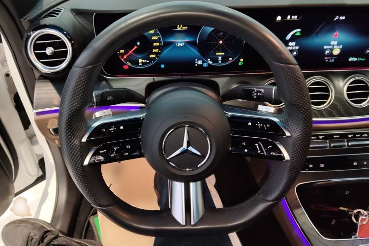 Used Mercedes-Benz E-Class 2022 E 260 Stylish Sports Edition Steering Wheel