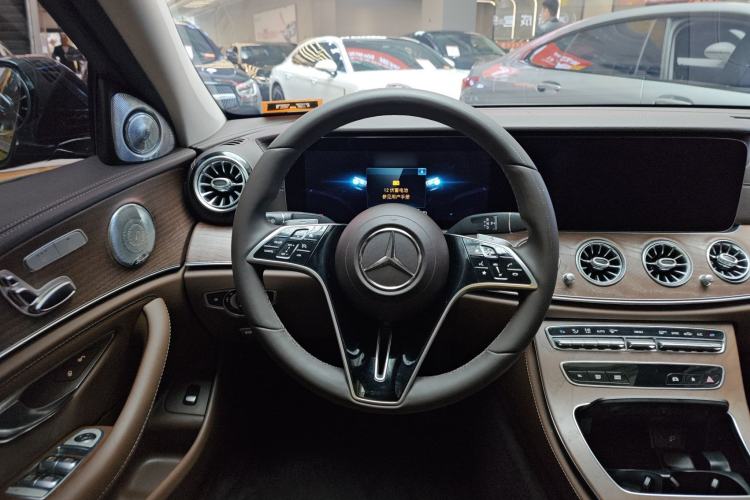 Used Mercedes-Benz E-Class 2022 Updated E 300 L Luxury Edition Steering Wheel