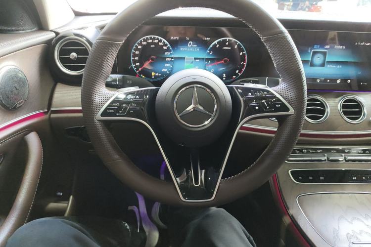 Used Mercedes-Benz E-Class 2022 E 260 L Steering Wheel