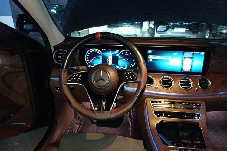 Used Mercedes-Benz E-Class 2022 Updated E 300 L Stylish Edition Steering Wheel