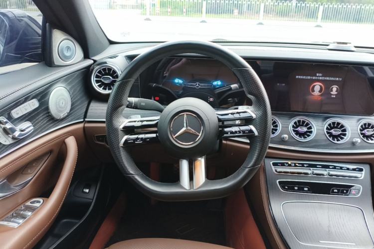 Used Mercedes-Benz E-Class 2022 Revised Version E 300 L Sporty and Stylish Edition Steering Wheel