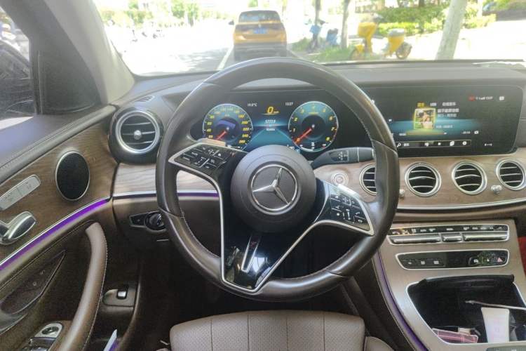 Used Mercedes-Benz E-Class 2022 Updated E 300 L Stylish Edition Steering Wheel