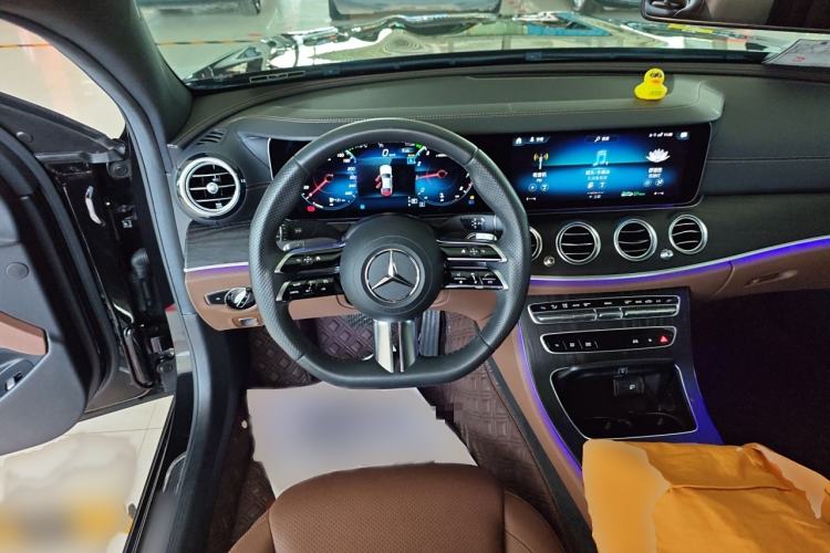 Used Mercedes-Benz E-Class 2022 Revised Version E 300 L Sporty and Stylish Edition Steering Wheel