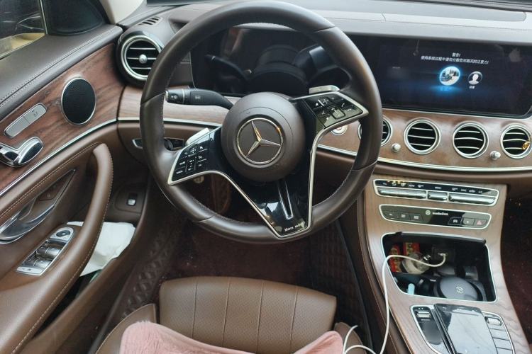 Used Mercedes-Benz E-Class 2022 Second Facelift E 260 L Steering Wheel