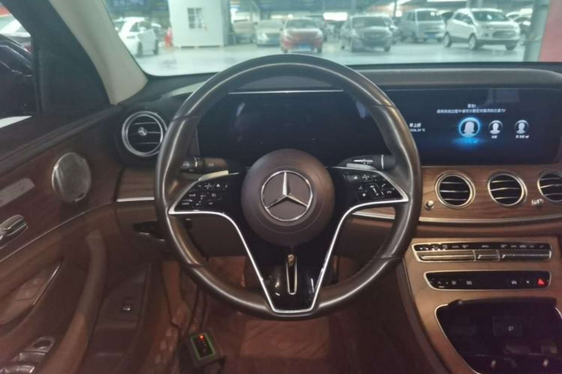 Used Mercedes-Benz E-Class 2022 Revised Version E 300 L Luxury Edition Steering Wheel