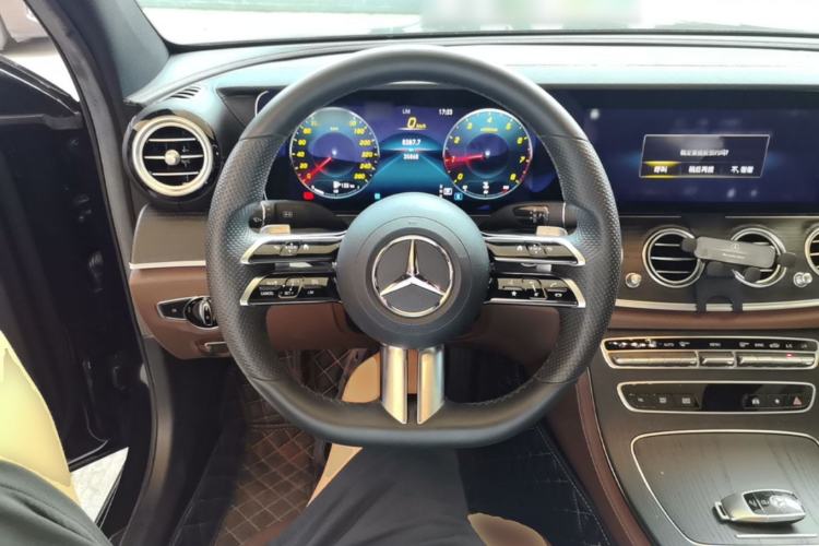 Used Mercedes-Benz E-Class 2022 Revised Version E 300 L Sporty and Stylish Edition Steering Wheel