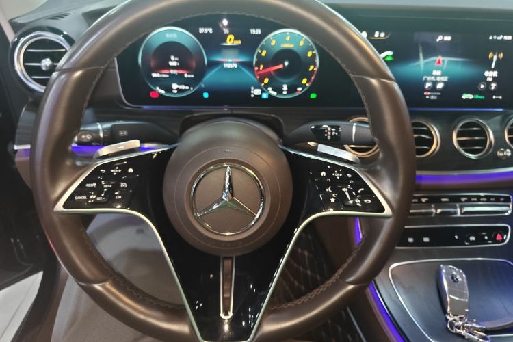 Used Mercedes-Benz E-Class 2022 Updated E 300 L Luxury Edition Steering Wheel