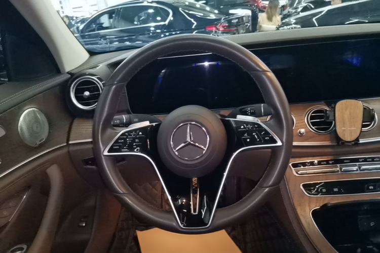 Used Mercedes-Benz E-Class 2022 Second Facelift E 300 L Luxury Edition Steering Wheel