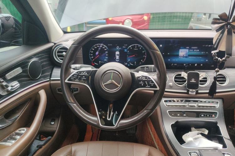 Used Mercedes-Benz E-Class 2022 Revised Version E 300 L Fashion Edition Steering Wheel