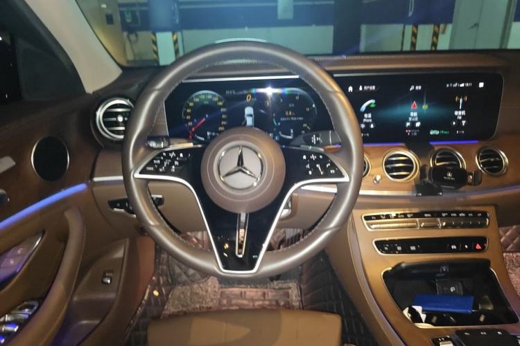 Used Mercedes-Benz E-Class 2022 Second Facelift E 260 L Steering Wheel