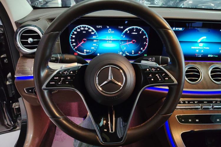 Used Mercedes-Benz E-Class 2022 Revised Version E 300 L Fashion Edition Steering Wheel