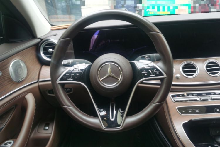 Used Mercedes-Benz E-Class 2022 Revised Version E 300 L Luxury Edition Steering Wheel