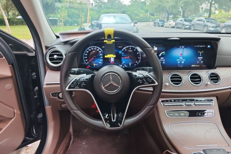 Used Mercedes-Benz E-Class 2022 E 300 L Luxury Model Steering Wheel